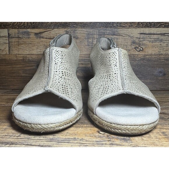 Clarks Lafley Rosen Pewter Sand Wedge Slingback Sandals Women’s 7.5 - Picture 2 of 11